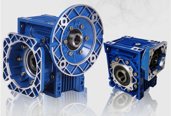 蝸輪蝸桿減速機(jī) 蝸輪蝸桿減速機(jī)